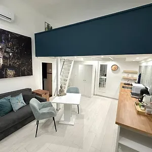 Zen , Budapest Ungheria